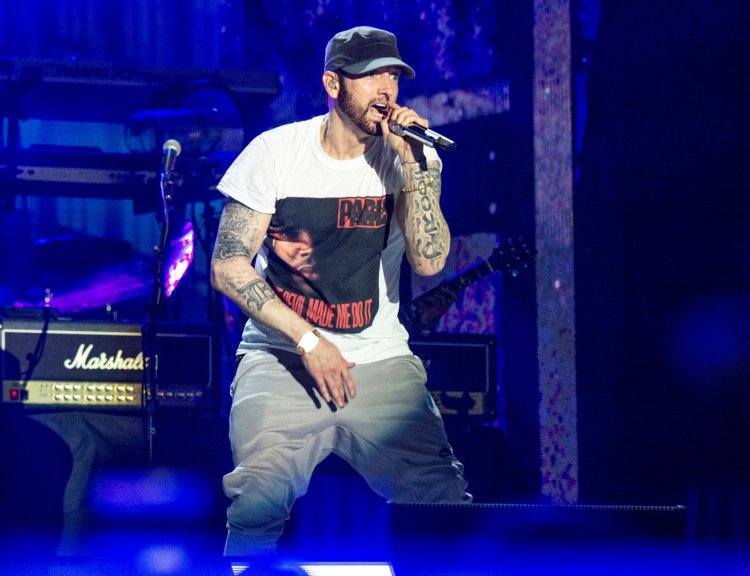 clanek_Recenze: Eminem na nové desce testuje, kolik násilí snese posluchač i společnost