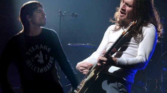 clanek_Do kapely Red Hot Chili Peppers se po desetileté pauze vrací kytarista Frusciante