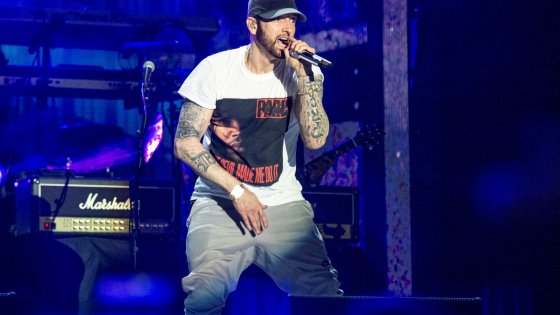 clanek_Recenze: Eminem na nové desce testuje, kolik násilí snese posluchač i společnost